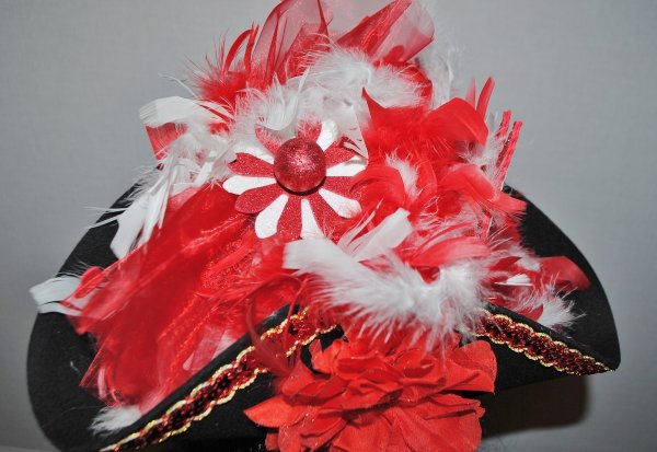 Edel Köln-Hut, Wollfilz, Kölle rot weiß, Kölle Dreispitz Kostüm